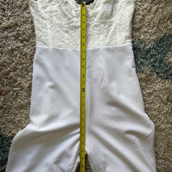 NWT Lulus White Lace Jumpsuit Sz Small - Picture 8 of 12